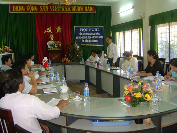 Hội nghị tổng kết thi đua các trường ĐH, CĐ, TCCN tỉnh Quảng Ngãi năm 2008