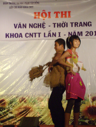 Đoàn Liên chi Khoa CNTT - Trường ĐH Phạm Văn Đồng tổ chức Hội thi Văn nghệ - Thời trang lần I - năm 2010