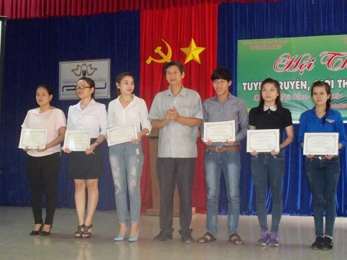 Hội thi tuyên truyền, giới thiệu sách năm 2016