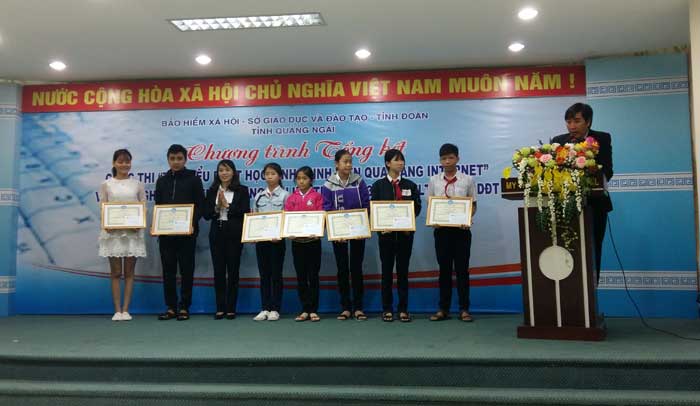 Đoàn trường Đại học Phạm Văn Đồng đạt giải nhất trong cuộc thi `Tìm hiểu  Bảo hiểm Y tế học sinh - sinh viên qua mạng Internet`