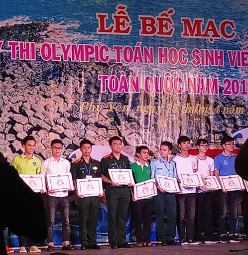 Đội tuyển Olympic Toán Trường Đại học Phạm Văn Đồng đạt giải cao tại kỳ thi Olympic Toán Sinh viên Toàn quốc năm 2017