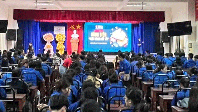 Trung tâm Thông tin Tư liệu phối hợp cùng Đoàn trường tổ chức cuộc thi Hùng biện về cuốn sách của tôi nhân Ngày Sách và Văn hóa đọc Việt Nam năm 2024